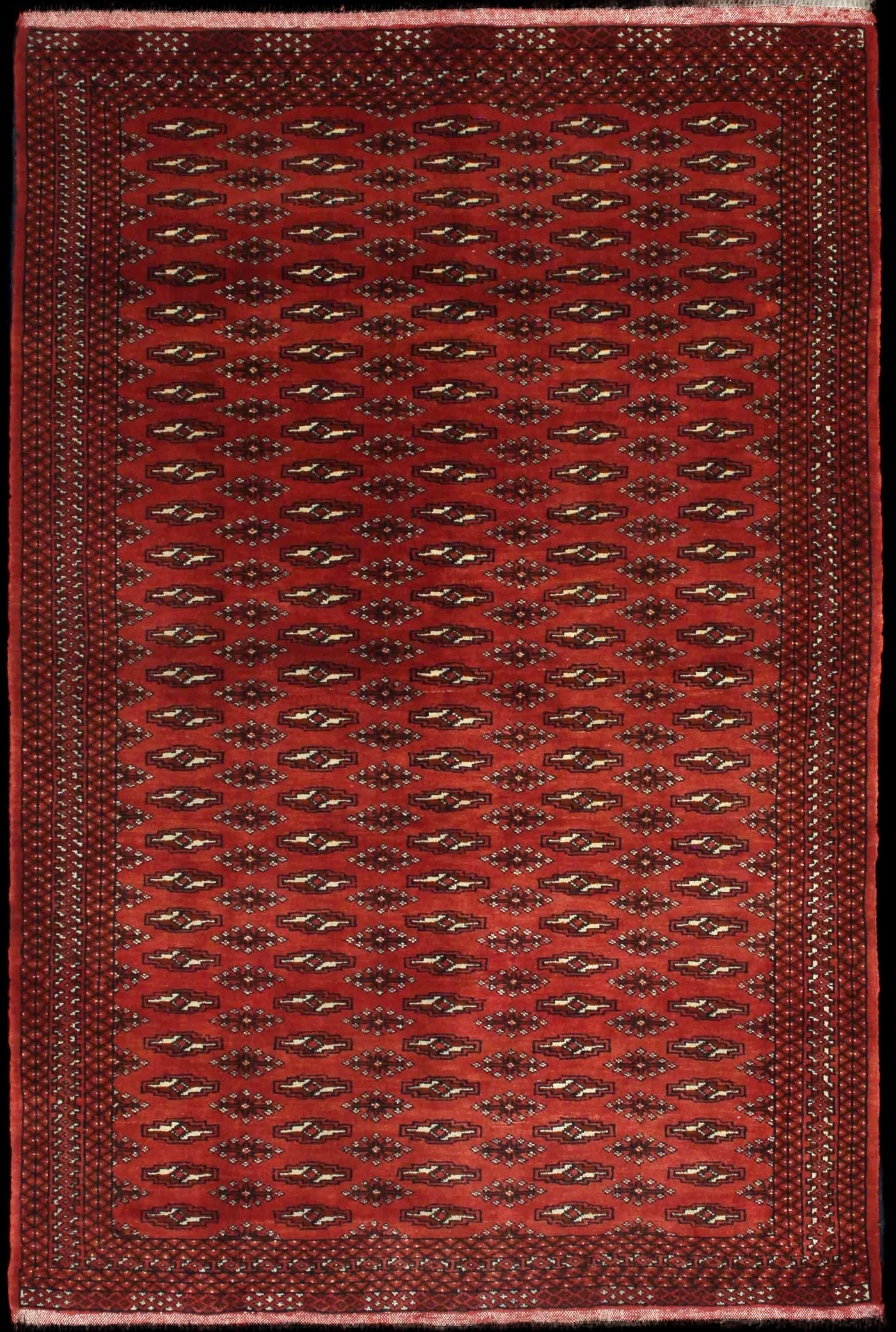 Handmade Perse rug in dimensions 192 centimeters length by 125 centimeters width with mainly Rouge colors