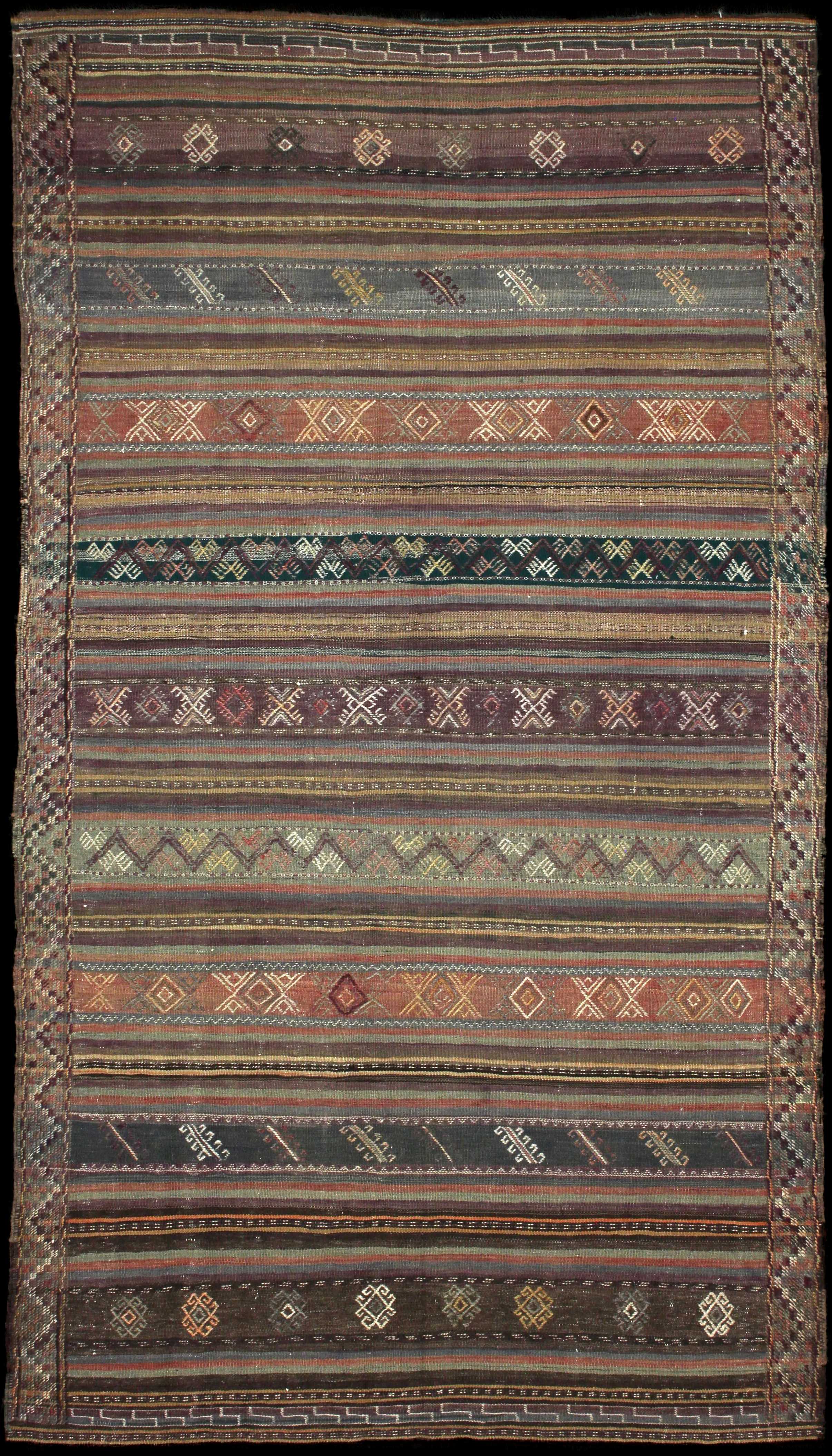 Handmade Persian rug of Sumak style in dimensions 250 centimeters length by 141 centimetres width with mainly Brown colors