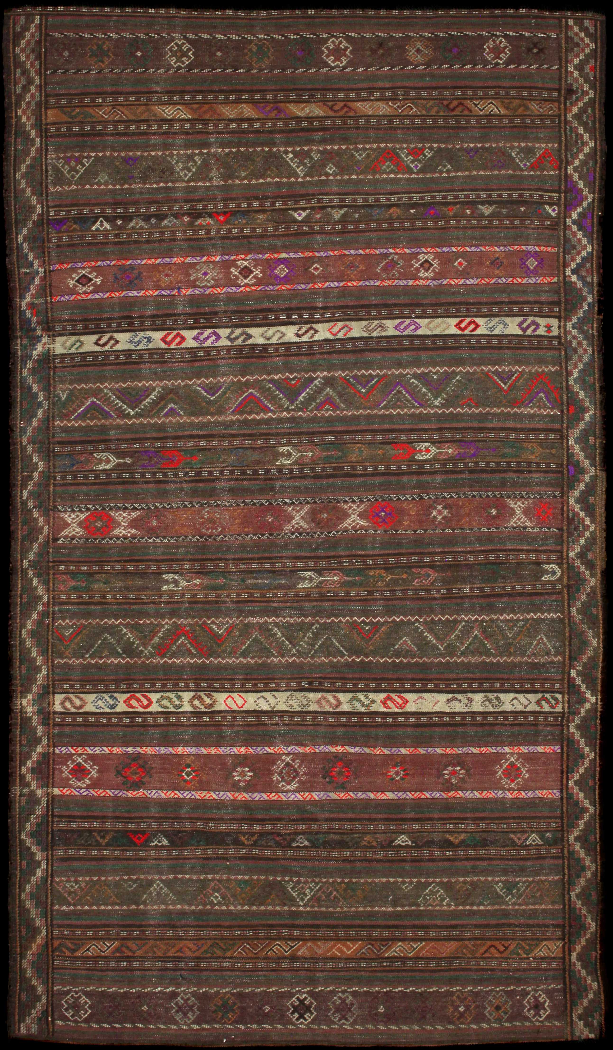 Handmade Persian rug of Sumak style in dimensions 260 centimeters length by 145 centimetres width