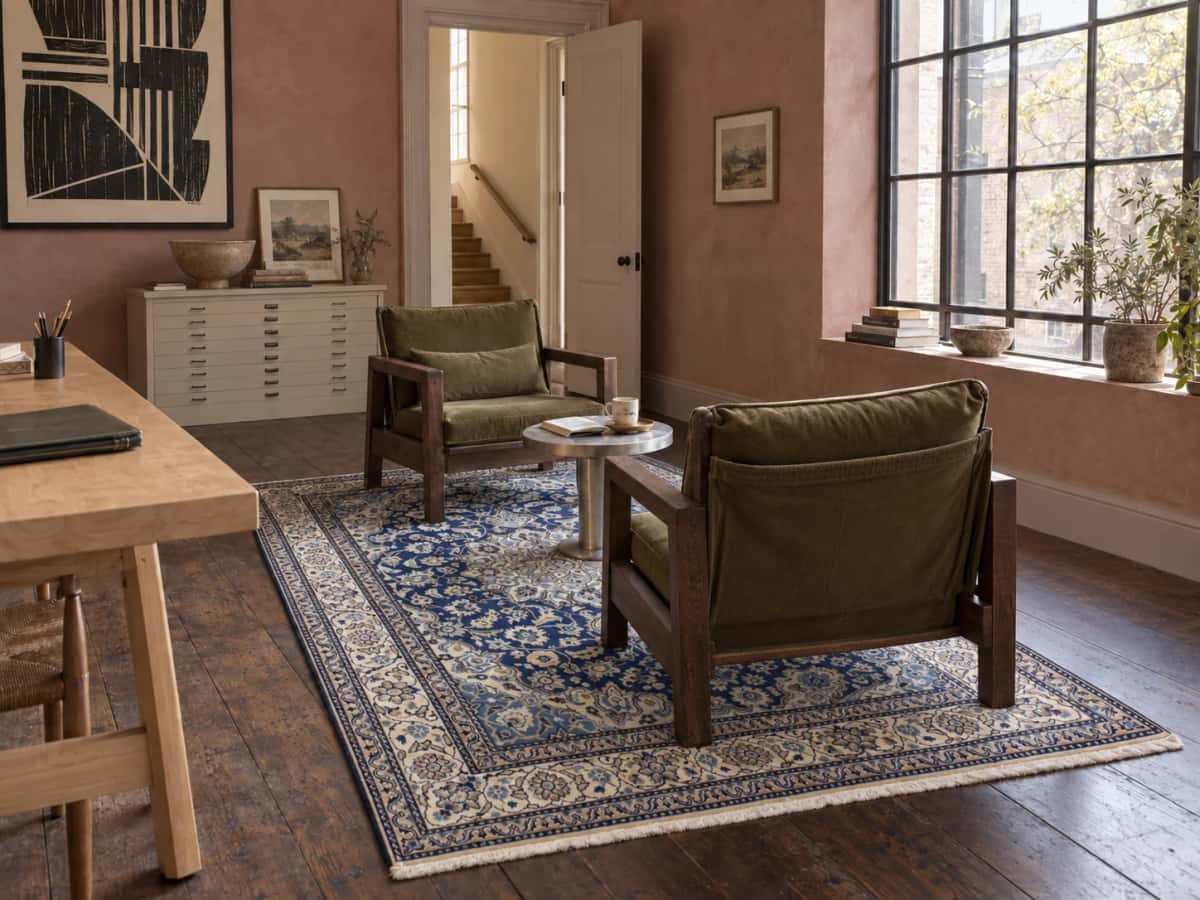 Persian Nain rug, floral, 160x250 cm, mainly cream and blue — In a room