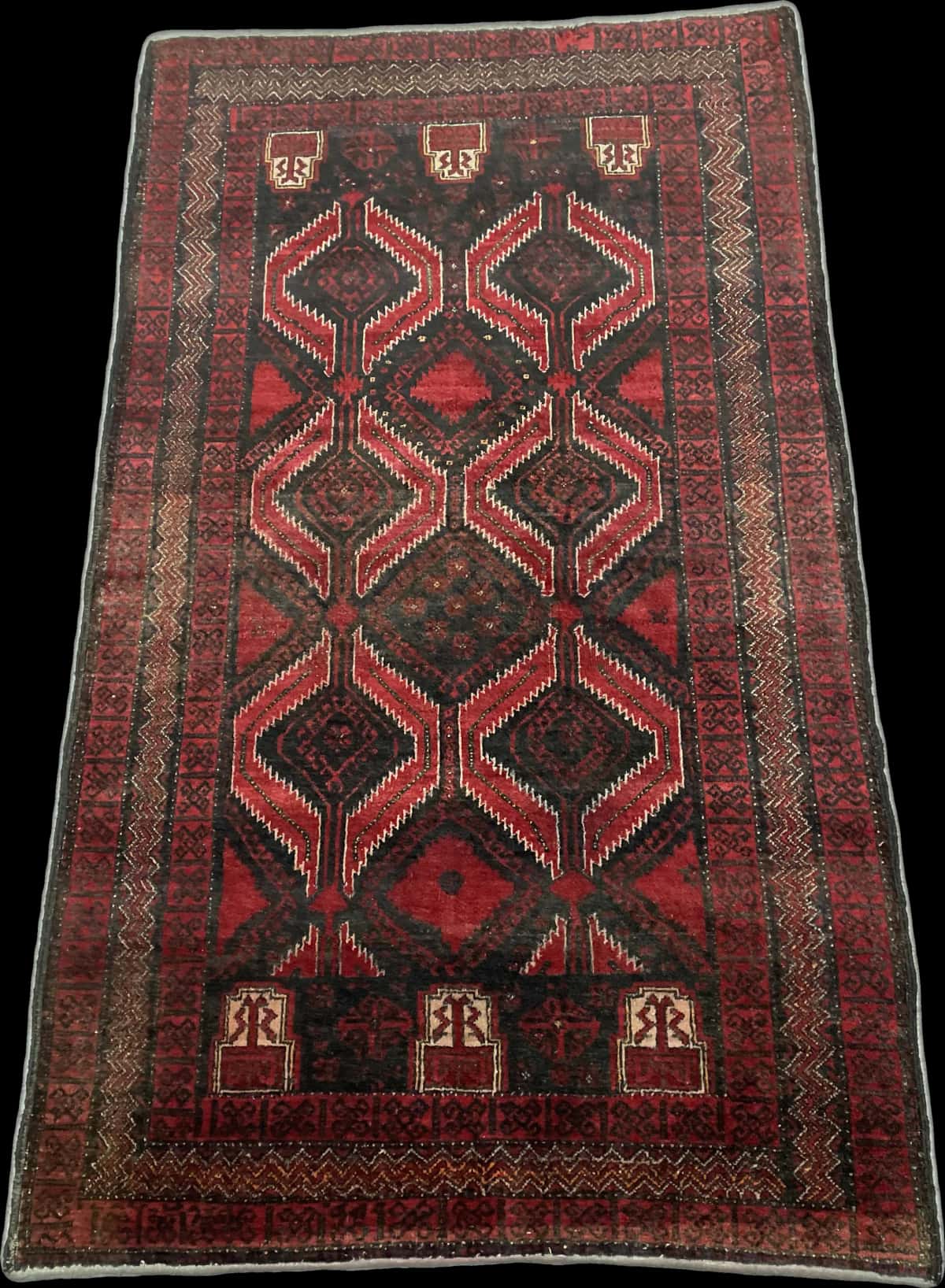 Persian rug of Baluch style in dimensions 184 centimeters length by 105 centimeters width with mainly red colors — Perspective