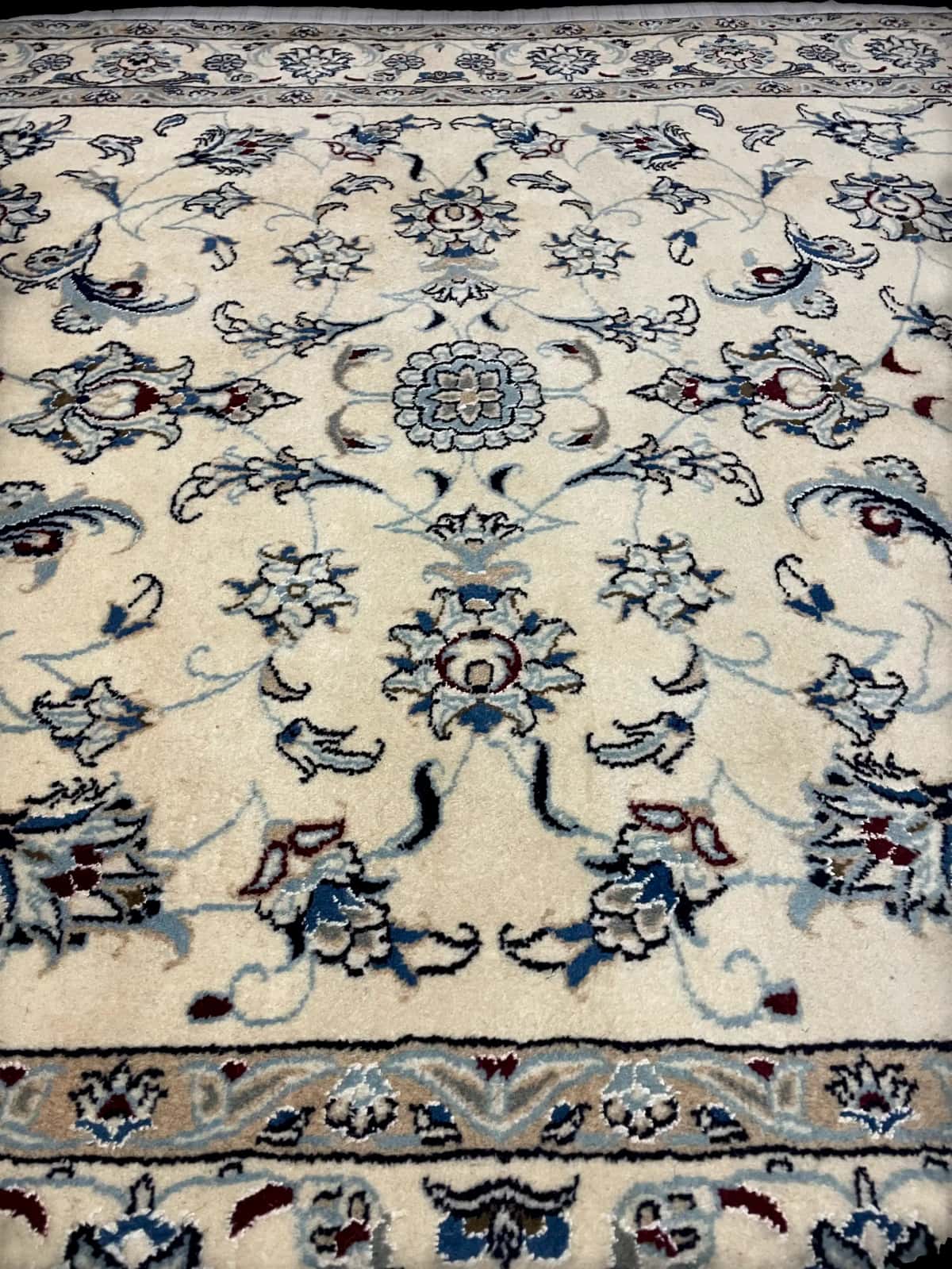 Persian rug of Nain style in dimensions 240 centimeters length by 162 centimeters width with mainly beige colors — Perspective