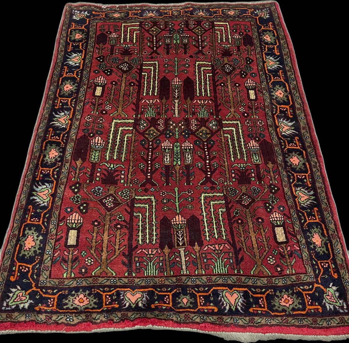 Persian rug of Nasrabad style in dimensions 162 centimeters length by 112 centimeters width with mainly red colors — Perspective