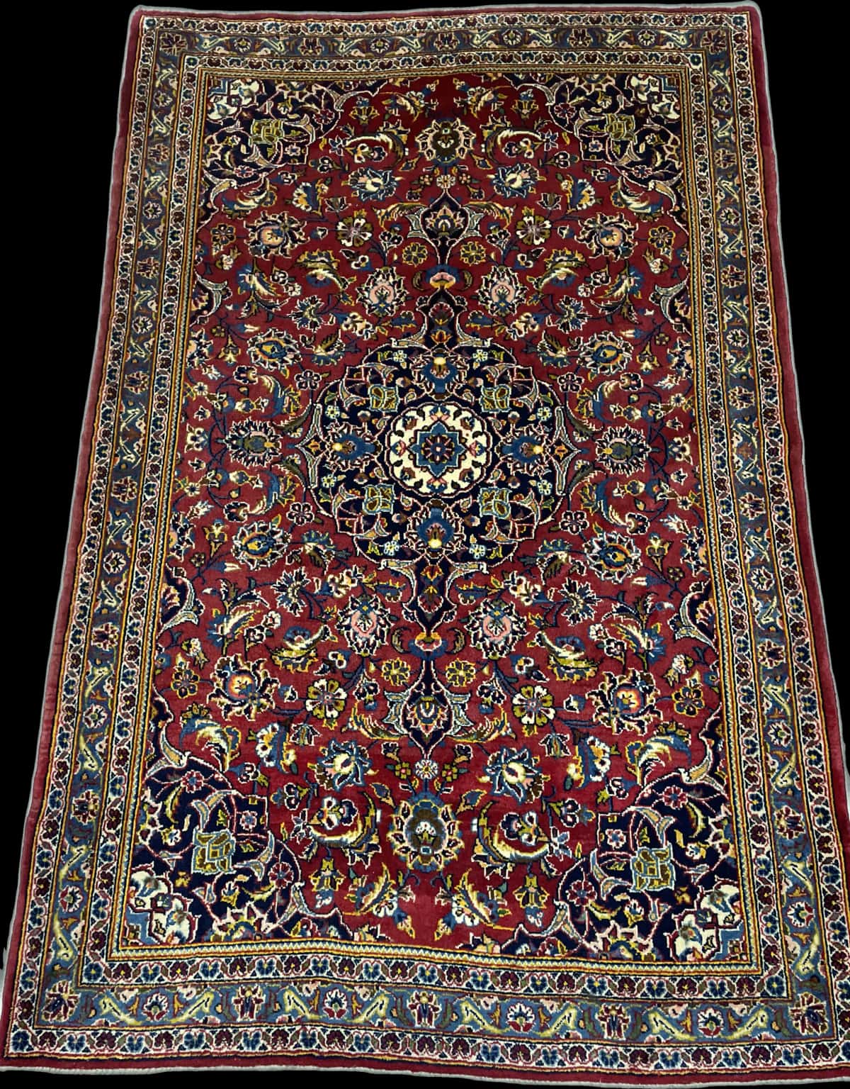 Persian rug of Kashan style in dimensions 184 centimeters length by 120 centimeters width with mainly red and blue colors — Perspective