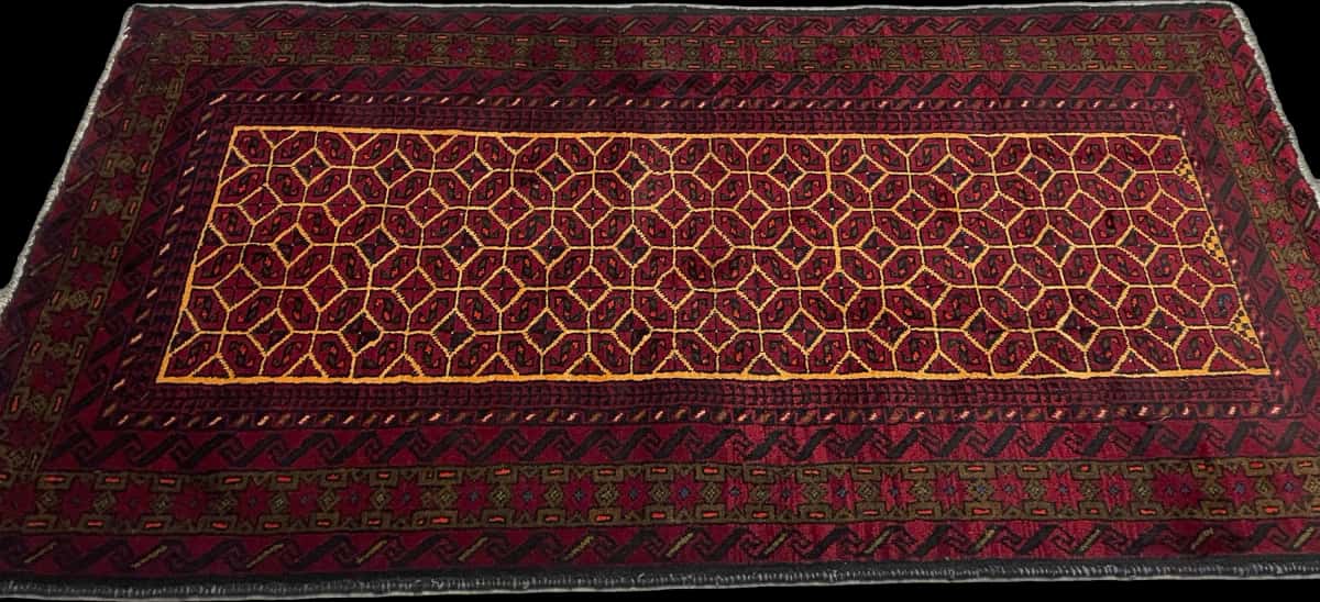Persian rug of Turkoman style in dimensions 174 centimeters length by 97 centimeters width with mainly red colors — Perspective