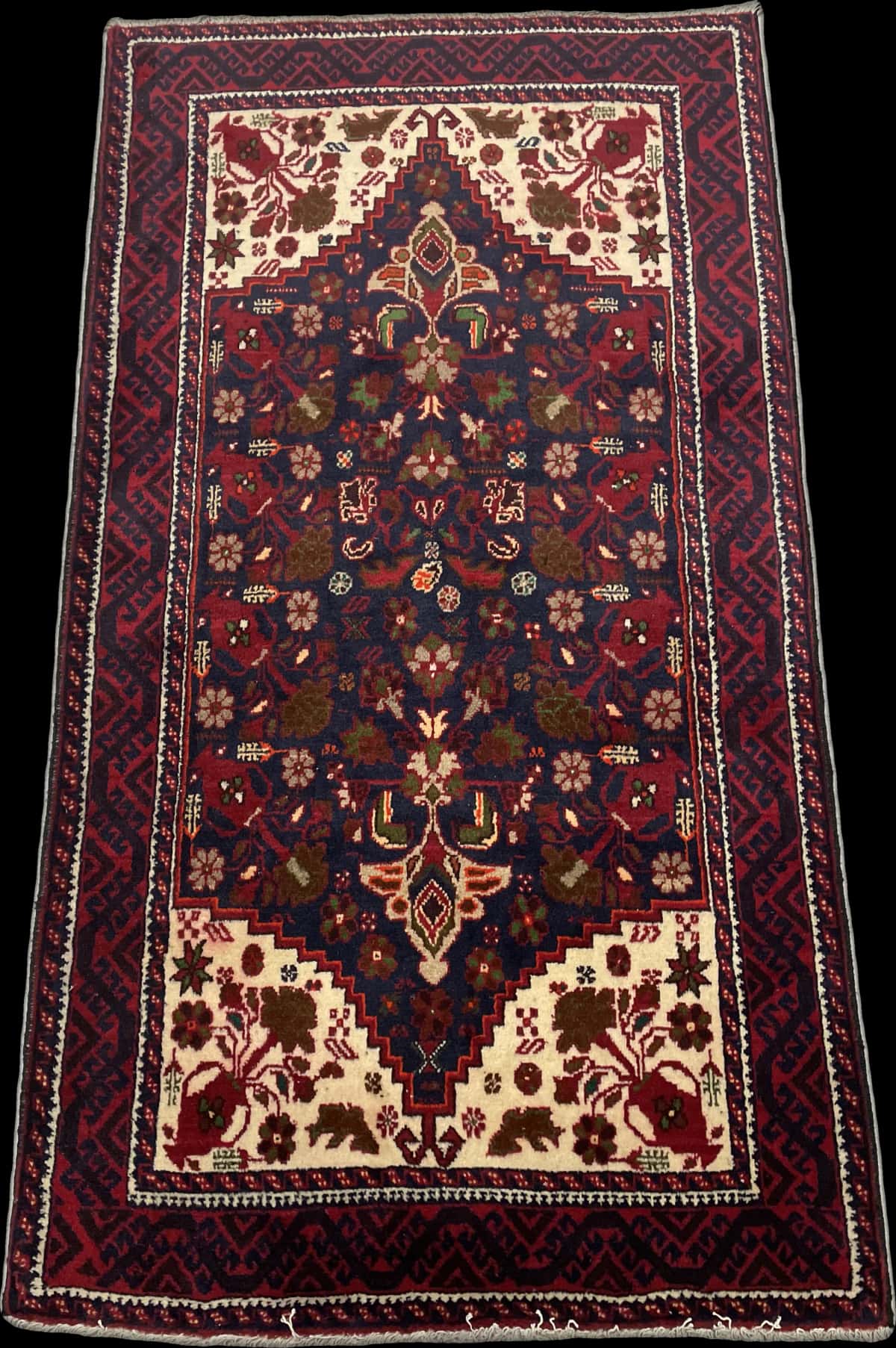 alfombra persa de estilo baluch en dimensiones 190 centímetros de largo por 104 centímetros de ancho con colores principalmente rojo — Perspectiva