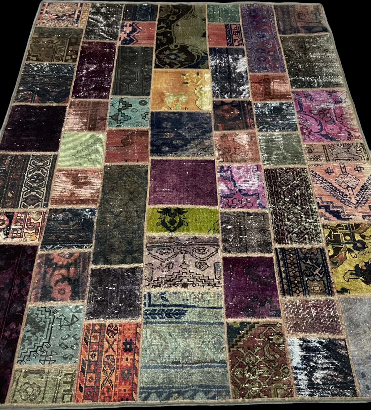 Persian rug of Patchwork style in dimensions 220 centimeters length by 168 centimeters width with mainly colorful colors — Perspective