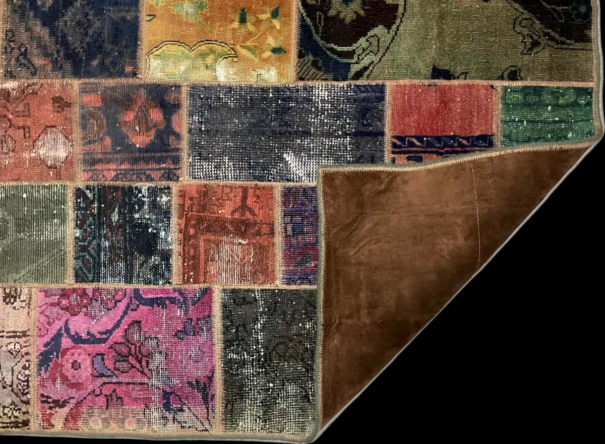 Persian rug of Rey style in dimensions 220 centimeters length by 168 centimeters width with mainly colorful colors — Folded