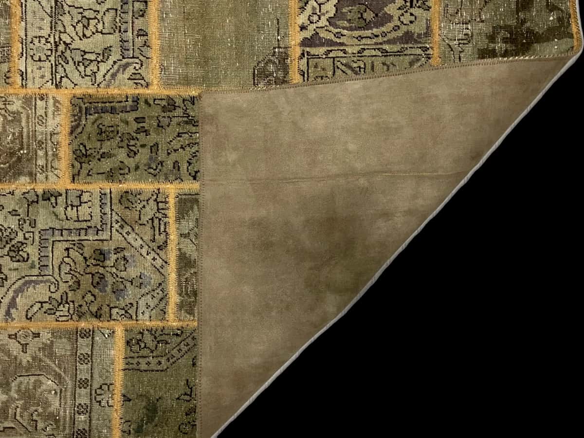 Persian rug of Rey style in dimensions 202 centimeters length by 140 centimeters width with mainly green colors — Folded