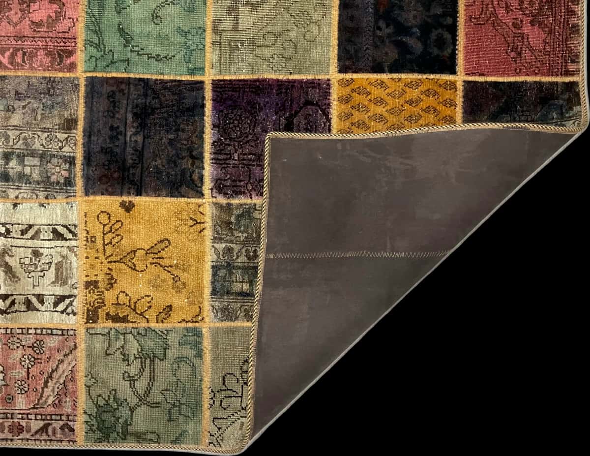 Persian rug of Rey style in dimensions 212 centimeters length by 152 centimeters width with mainly colorful colors — Folded