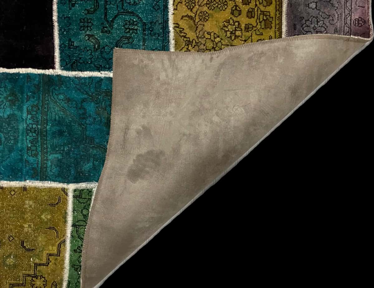Persian rug of Rey style in dimensions 200 centimeters length by 140 centimeters width with mainly colorful colors — Folded