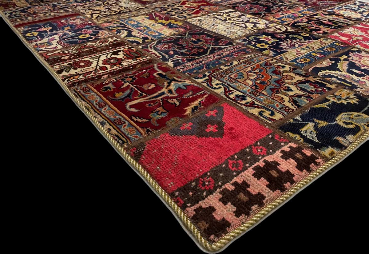 Persian rug of Rey style in dimensions 205 centimeters length by 150 centimeters width with mainly red colors — Corner & edge