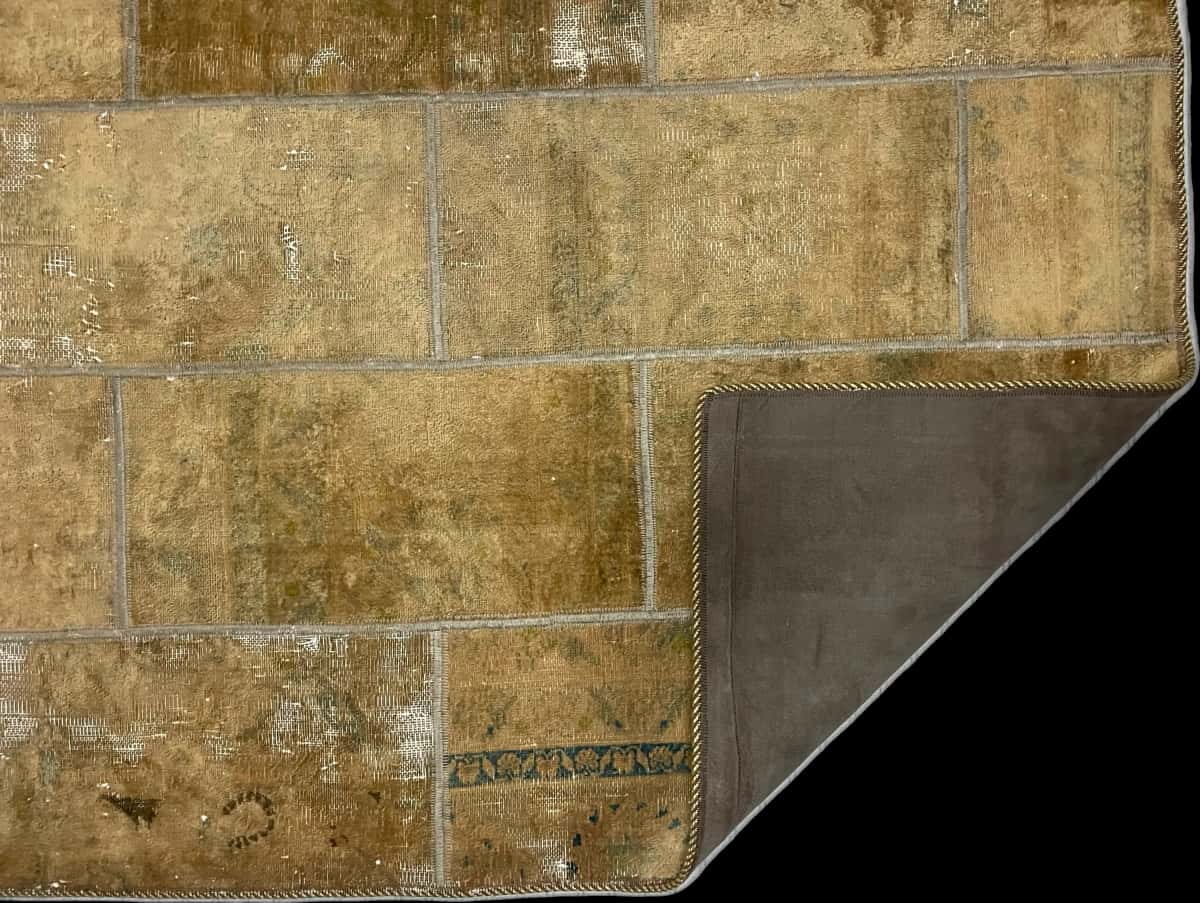 Persian rug of Rey style in dimensions 203 centimeters length by 151 centimeters width with mainly yellow colors — Folded