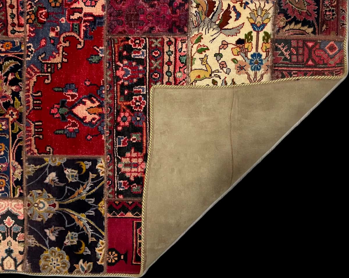 Persian rug of Rey style in dimensions 235 centimeters length by 151 centimeters width with mainly red colors — Folded