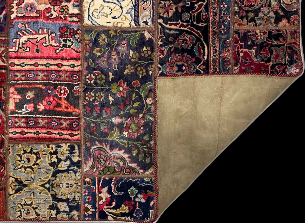 Persian rug of Rey style in dimensions 202 centimeters length by 152 centimeters width with mainly red and blue colors — Folded