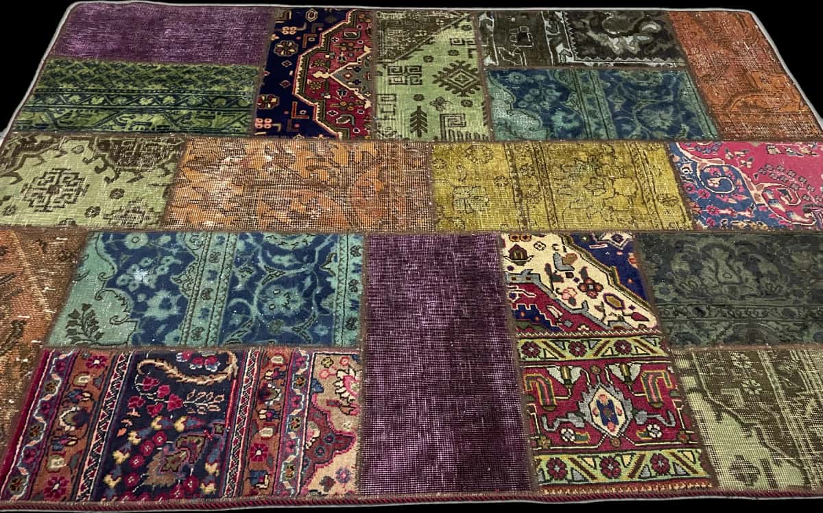 alfombra persa de estilo patchwork en dimensiones 207 centímetros de largo por 150 centímetros de ancho con colores principalmente verde y colorido — Perspectiva