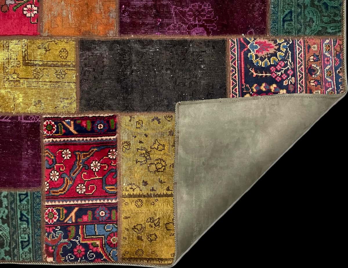 Persian rug of Rey style in dimensions 210 centimeters length by 153 centimeters width with mainly colorful colors — Folded