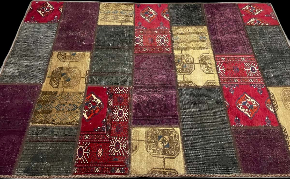 alfombra persa de estilo patchwork en dimensiones 213 centímetros de largo por 150 centímetros de ancho con colores principalmente colorido — Perspectiva