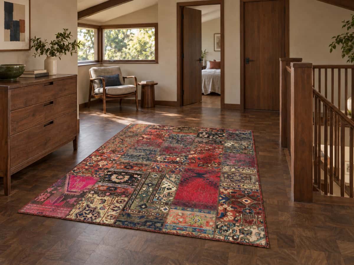 Persian Rey Patchwork Rug, 151x204 cm, mainly red — In a room