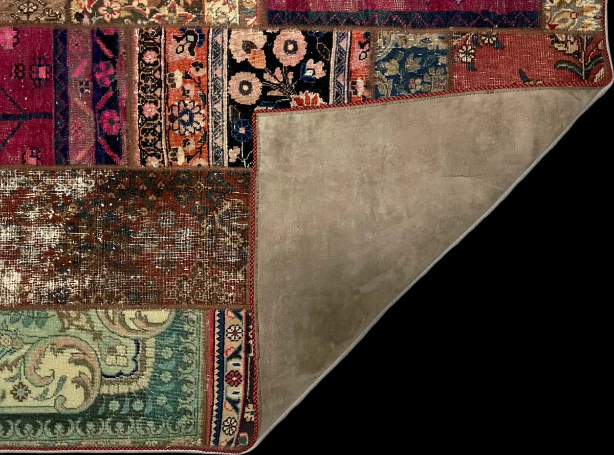 Persian rug of Rey style in dimensions 206 centimeters length by 152 centimeters width with mainly red and purple colors — Folded