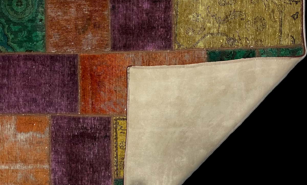 Persian rug of Rey style in dimensions 210 centimeters length by 150 centimeters width with mainly colorful colors — Folded