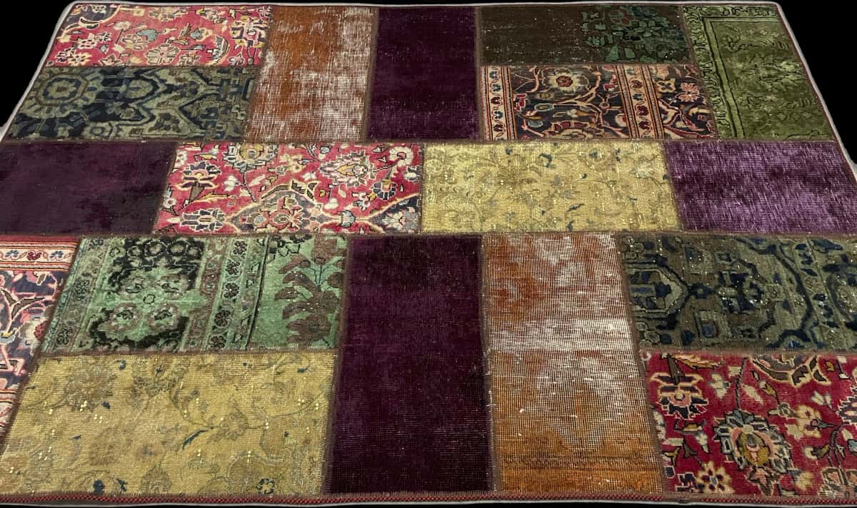 Persian rug of Patchwork style in dimensions 211 centimeters length by 150 centimeters width — Perspective