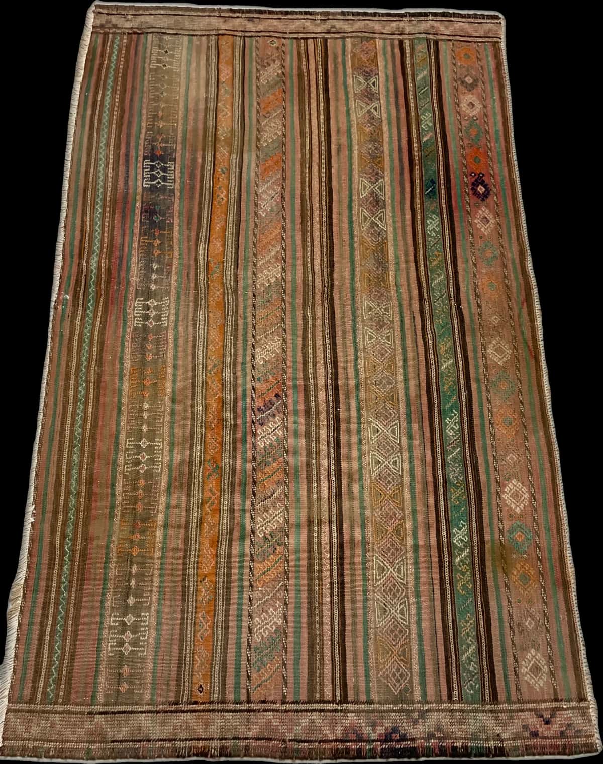 Persian rug of Sumak style in dimensions 189 centimeters length by 116 centimeters width with mainly brown colors — Perspective