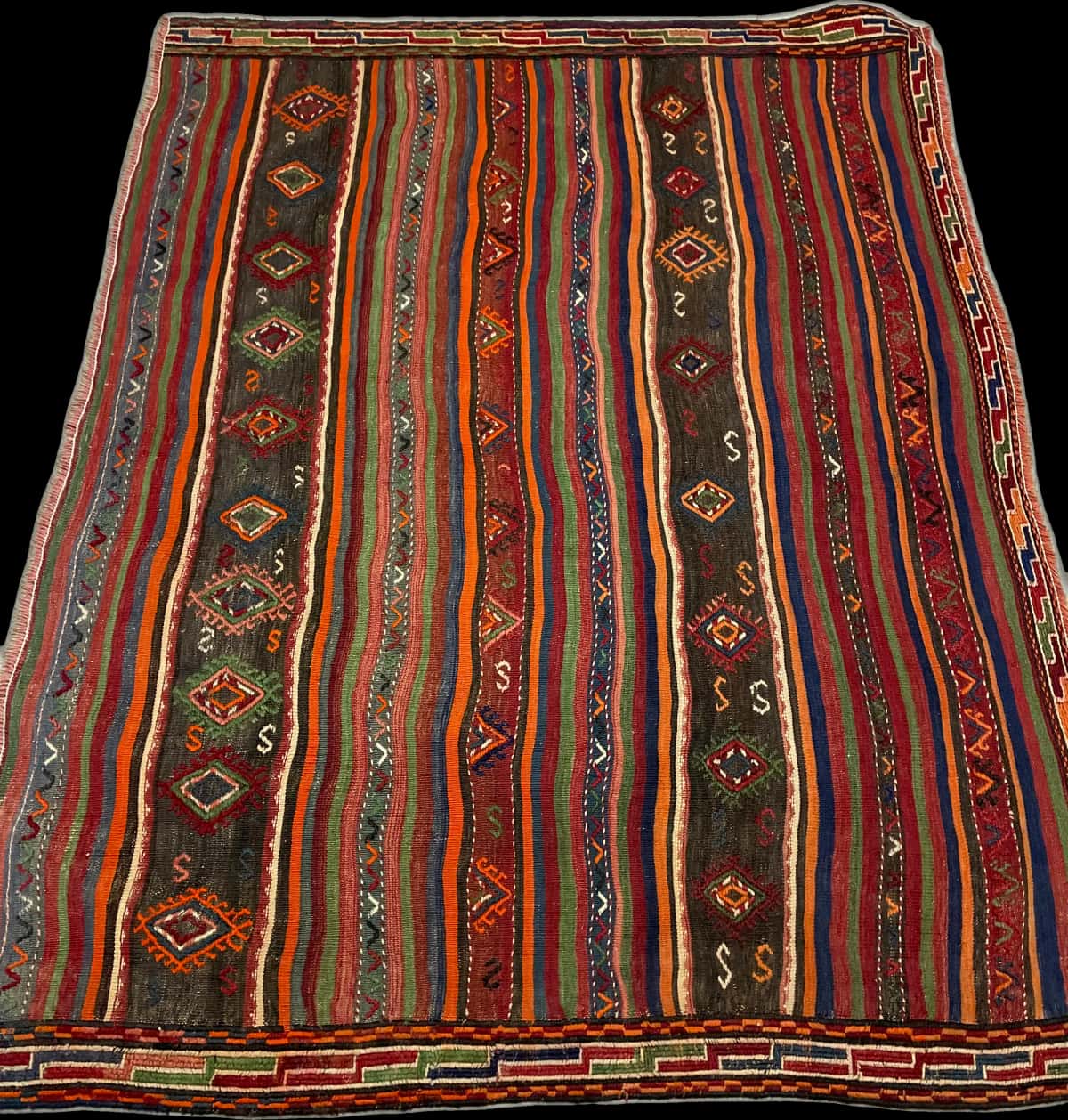Persian rug of Sumak style in dimensions 196 centimeters length by 156 centimeters width with mainly brown and red colors — Perspective