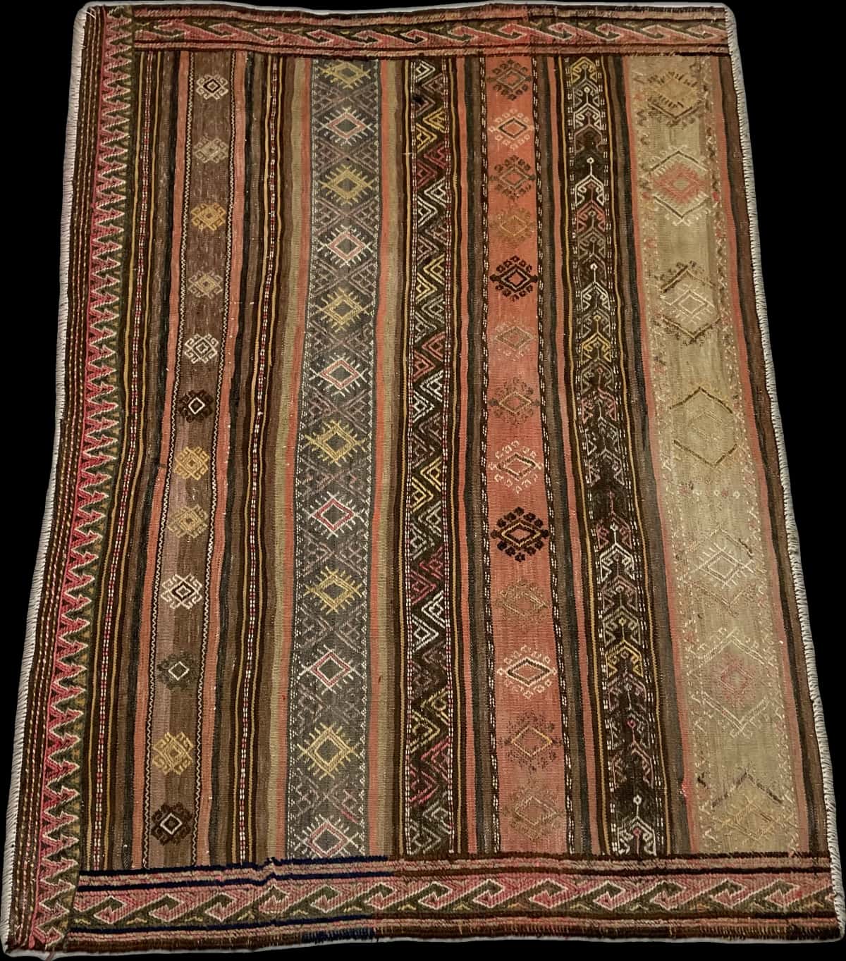 Persian rug of Sumak style in dimensions 152 centimeters length by 112 centimeters width with mainly brown colors — Perspective