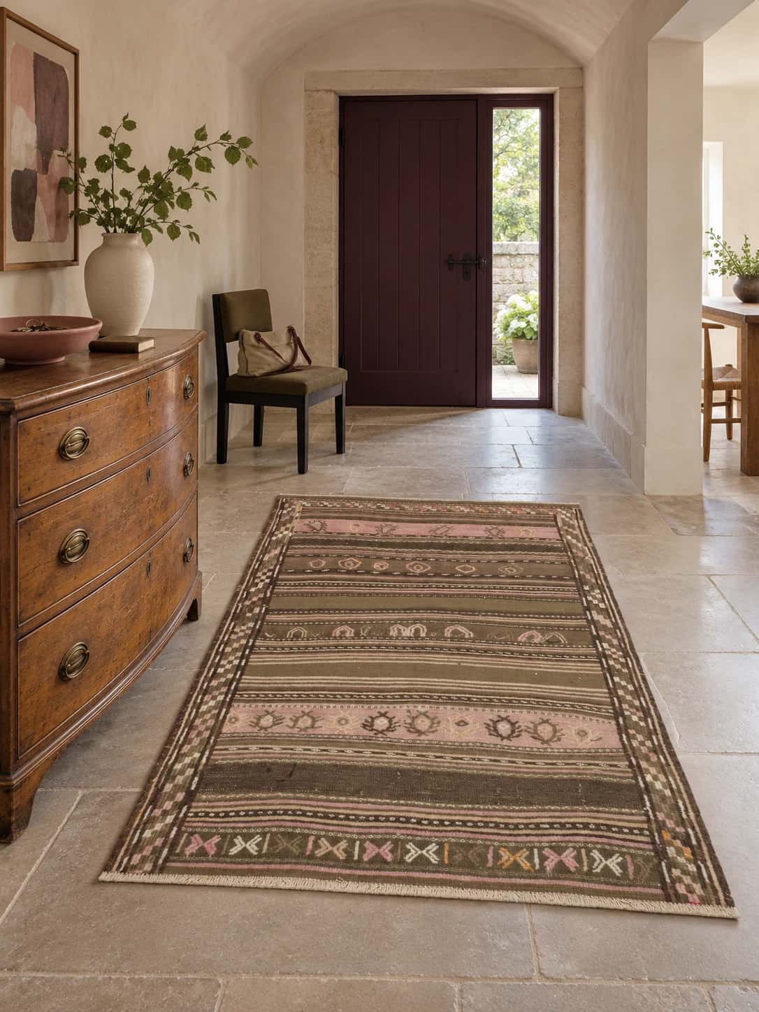 Persian Sumak Kilim rug, geometric, 117x165 cm, multicoloured — In a room