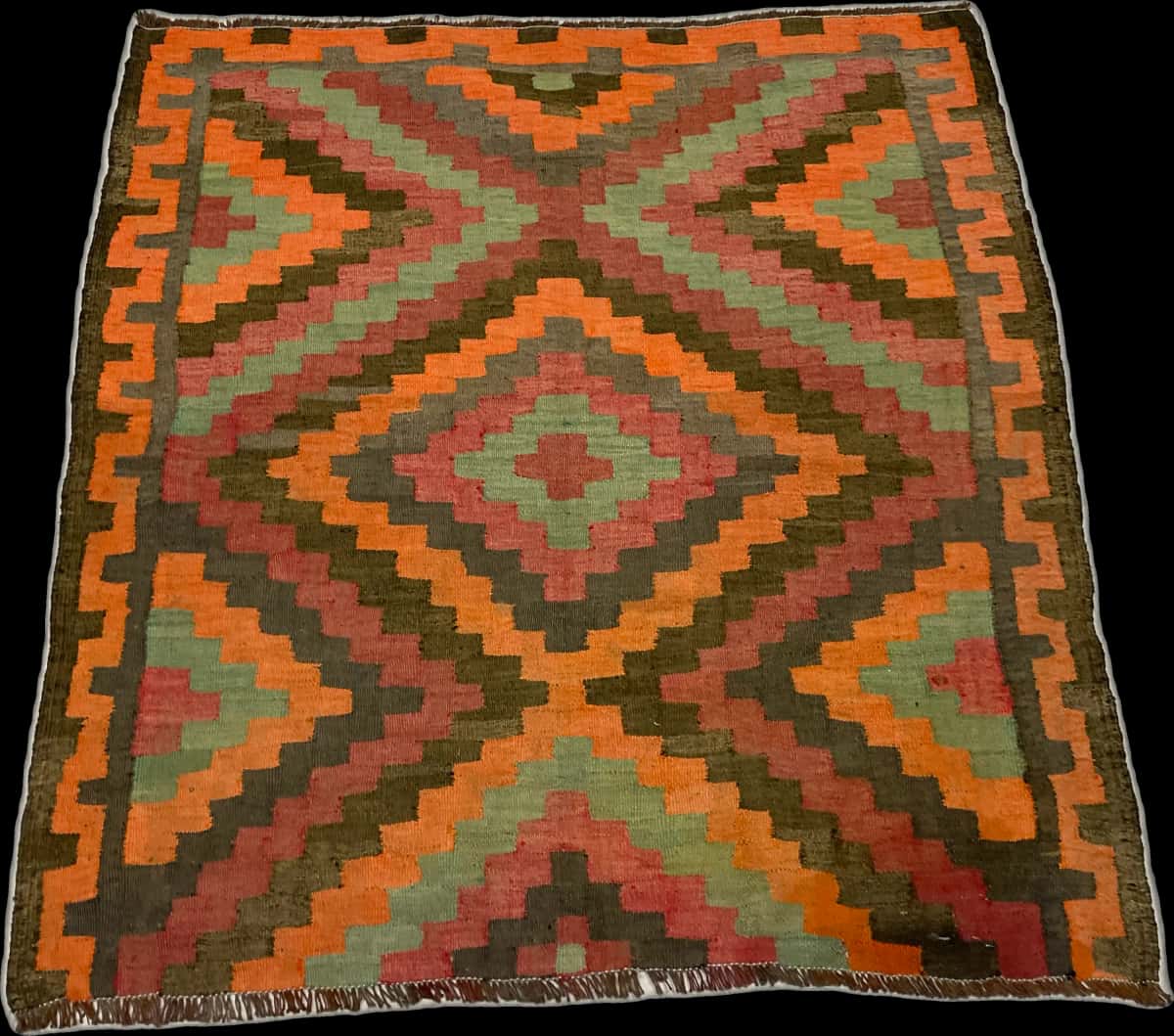 Persian rug of Khorasan style in dimensions 133 centimeters length by 130 centimeters width with mainly orange and red colors — Perspective