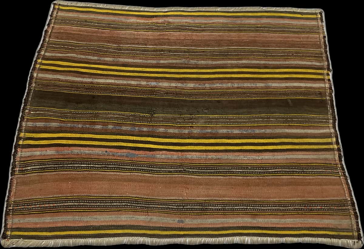 Persian rug of Sumak style in dimensions 141 centimeters length by 117 centimeters width with mainly yellow and brown colors — Perspective