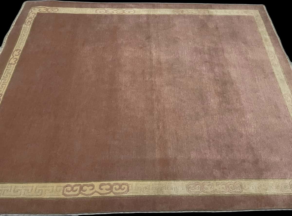 Nepali rug of Tibetan style in dimensions 255 centimeters length by 202 centimeters width with mainly pink colors — Perspective