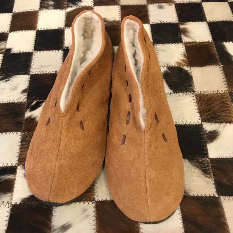 Schuhe mit überwiegend braun Farben — Draufsicht