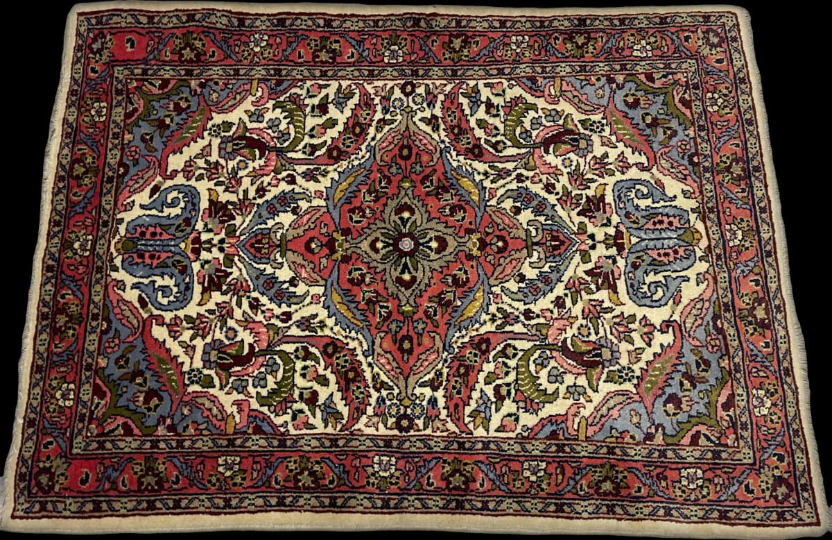 Perserteppich, orientalisch, 103x140 cm, überwiegend in Rot — Perspektive