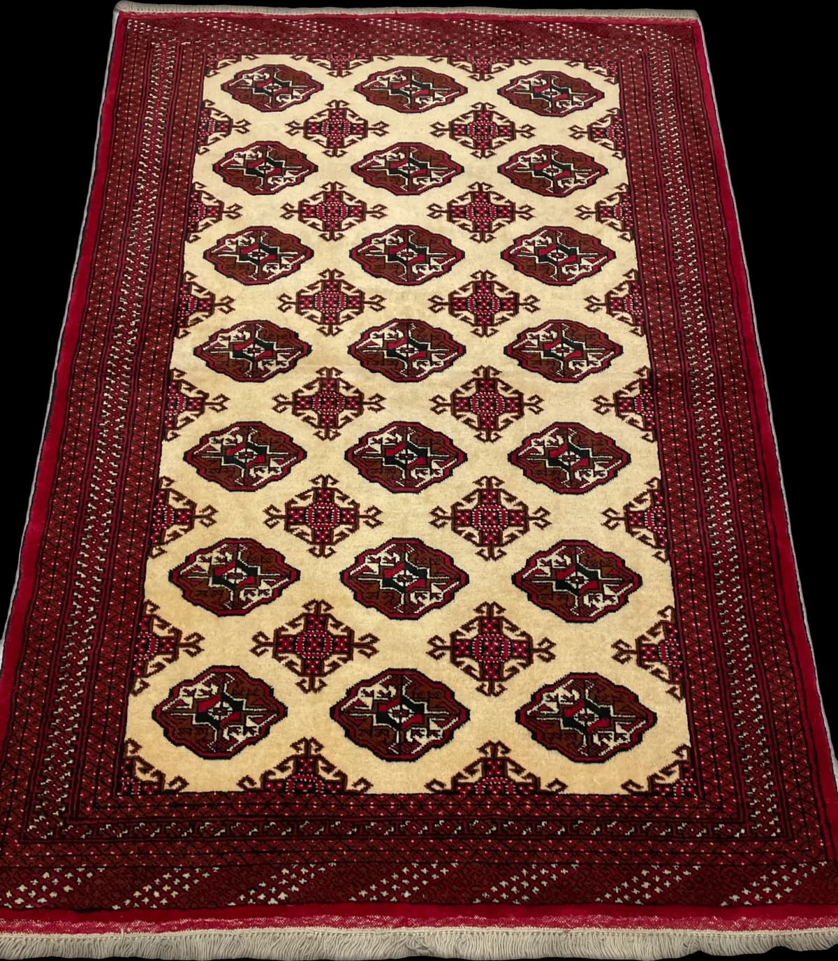 Perserteppich Turkmene, orientalisch, 132x190 cm, überwiegend in Beige — Perspektive