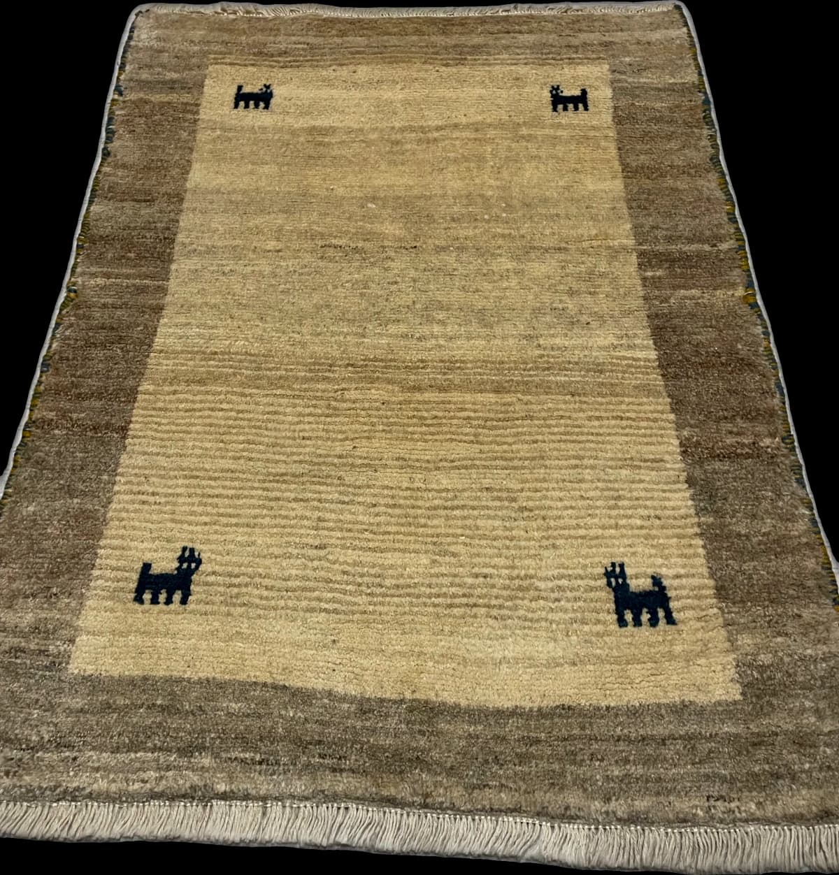 Perserteppich Gabbeh, orientalisch, 102x140 cm, überwiegend in Beige — Perspektive