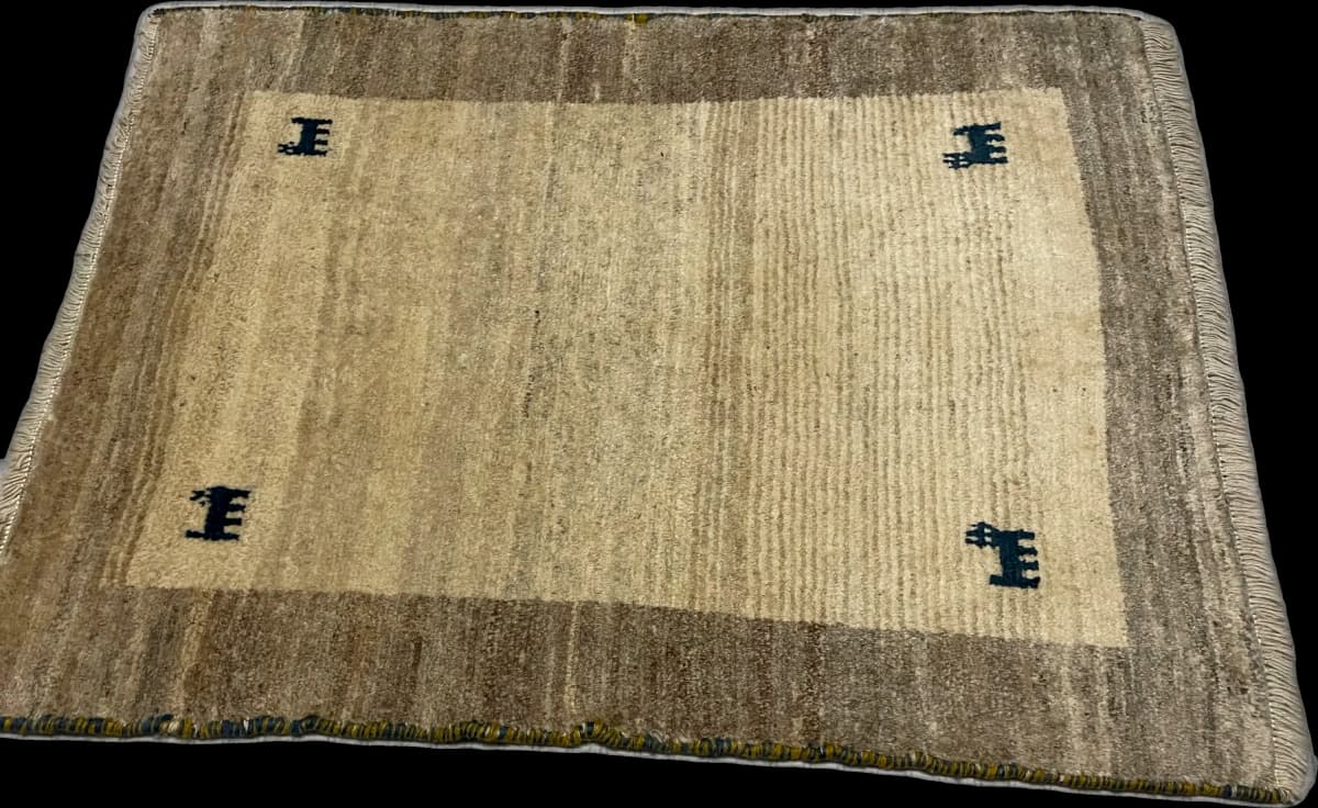 Perserteppich Gabbeh, orientalisch, 102x140 cm, überwiegend in Beige — Perspektive