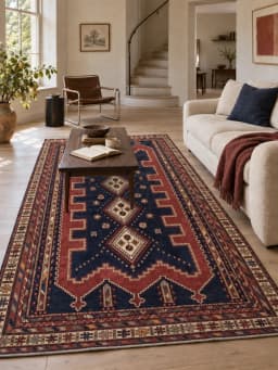 Perzisch tapijt, 180x310 cm, overwegend blauw en rood — In een kamer