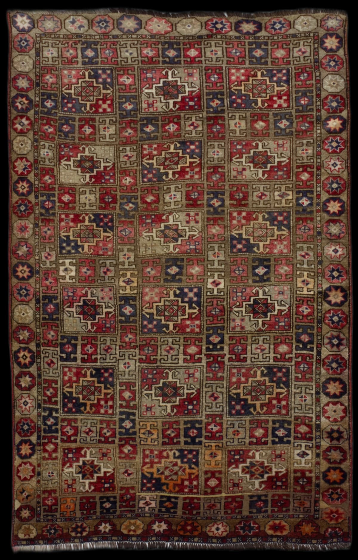 Persian rug in dimensions 220 centimeters length by 140 centimeters width with mainly colorful colors