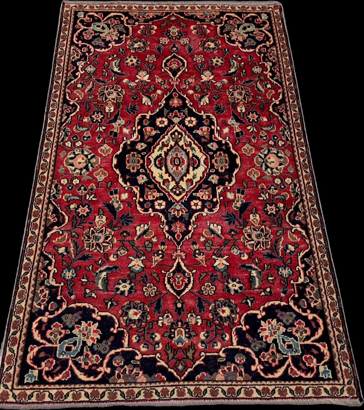 Tapis persan Aran va Bidgol, oriental, 100x160 cm, principalement rouge — Perspective