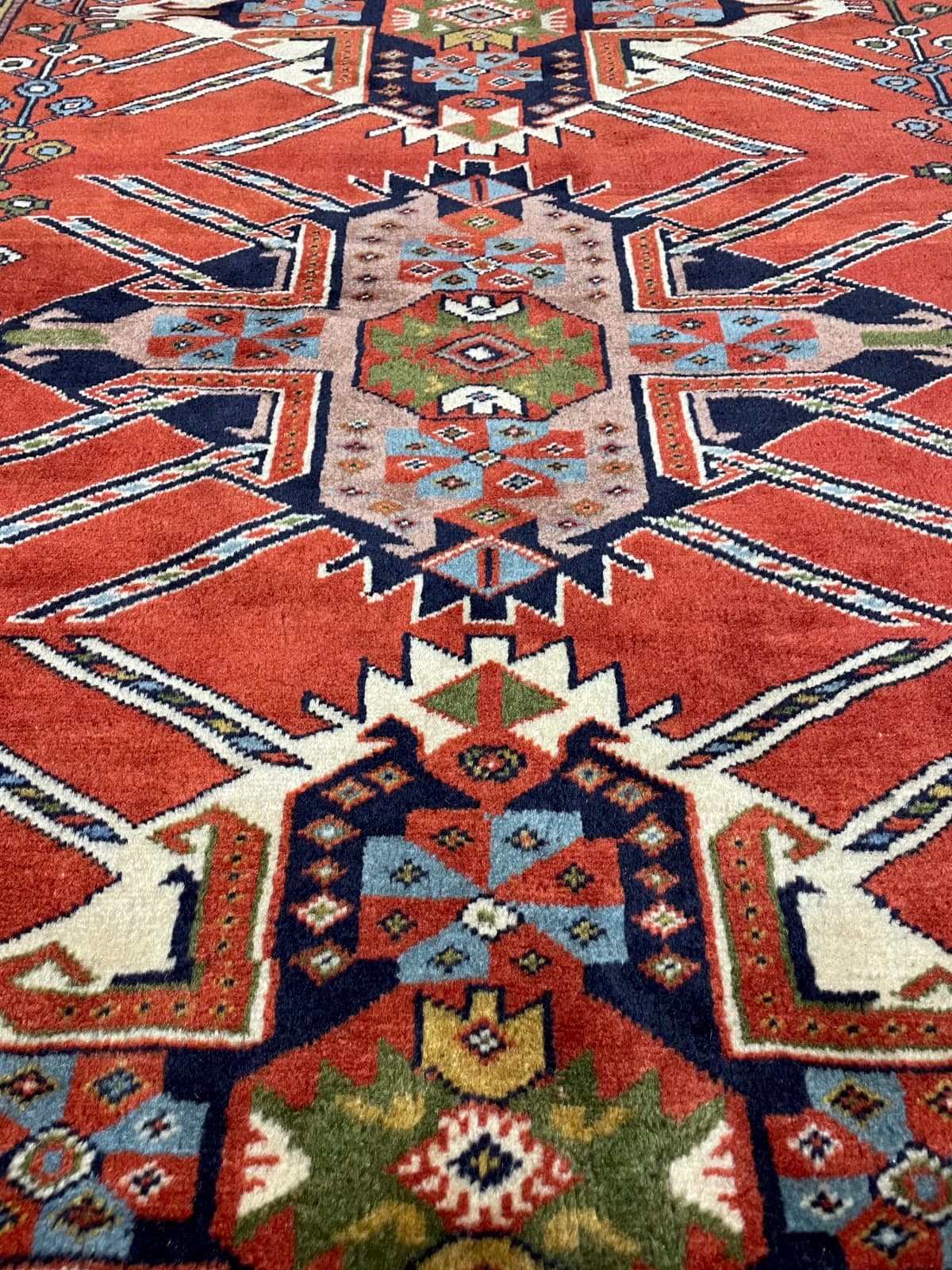 Perserteppich Quchan, orientalisch, 130x170 cm, überwiegend in Orange — Nahaufnahme der Textur