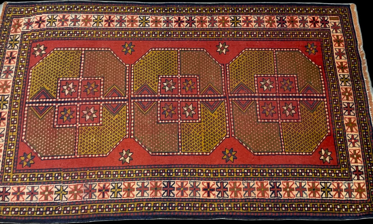 Perserteppich Belutsch, orientalisch, 110x187 cm, überwiegend in Rot — Perspektive