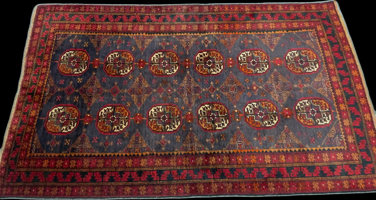 Perserteppich Belutsch, orientalisch, 116x188 cm, überwiegend in Rot — Perspektive