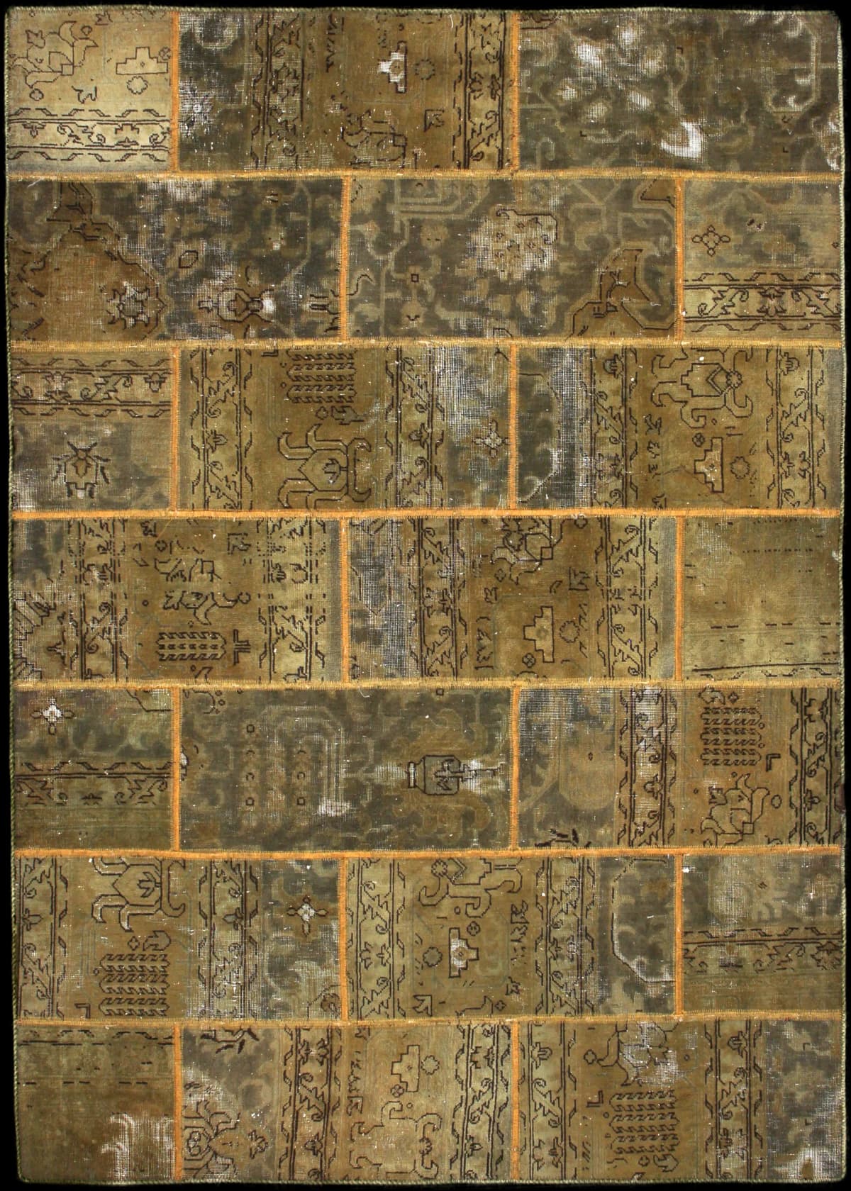 alfombra persa de estilo patchwork en dimensiones 210 centímetros de largo por 150 centímetros de ancho