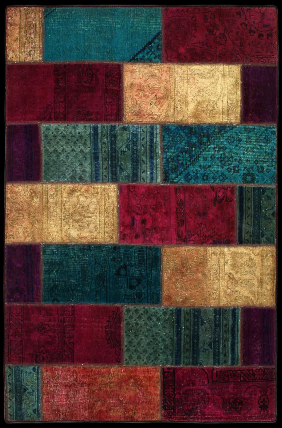 Persian rug of Patchwork style in dimensions 208 centimeters length by 138 centimeters width with mainly turquoise and red colors