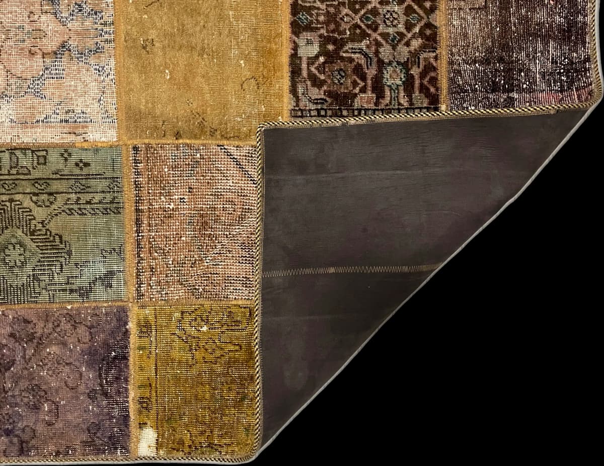 Persischer Patchwork-Teppich Rey, 151x210 cm, bunt — Gefaltet