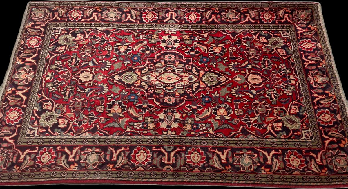 Perserteppich Aran va Bidgol, orientalisch, 125x200 cm, überwiegend in Rot — Perspektive