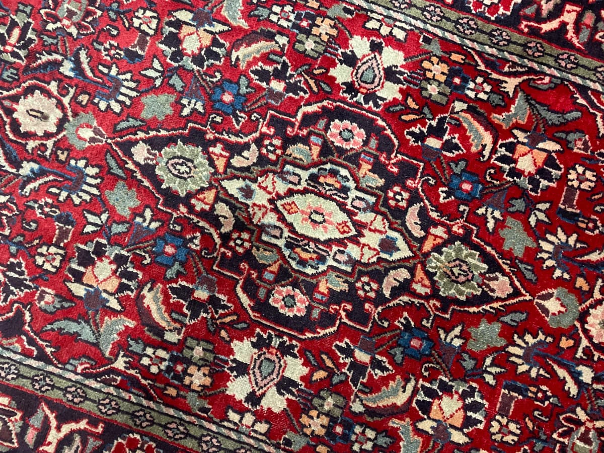 Perserteppich Aran va Bidgol, orientalisch, 125x200 cm, überwiegend in Rot — Perspektive