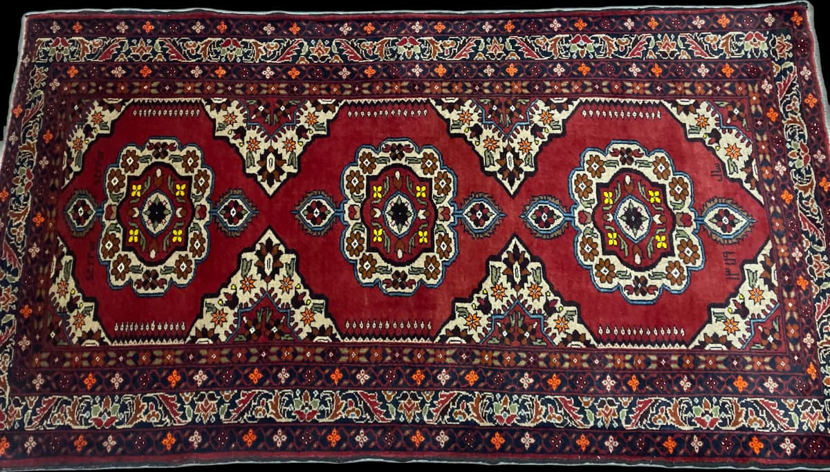 Perserteppich Belutsch, orientalisch, 111x198 cm, überwiegend in Rot — Perspektive